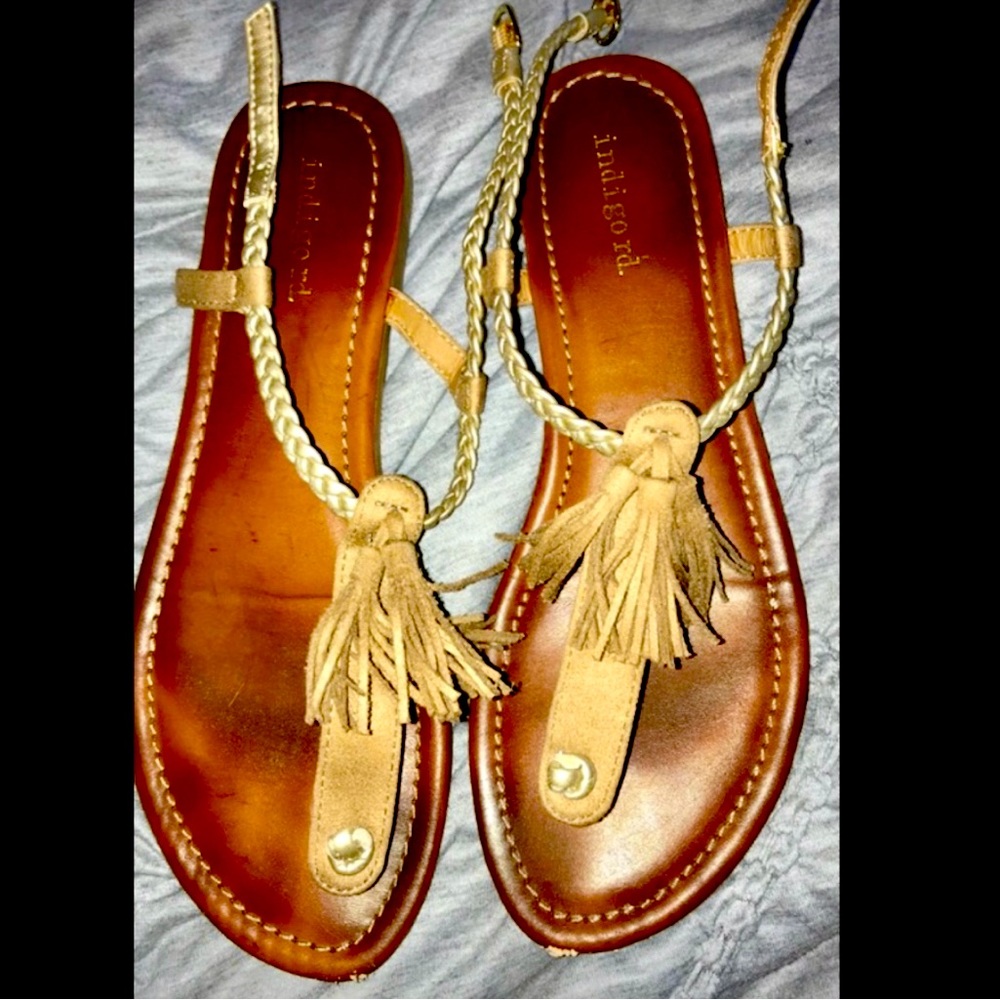 Flat cute sandals, indigo super comfortable!!